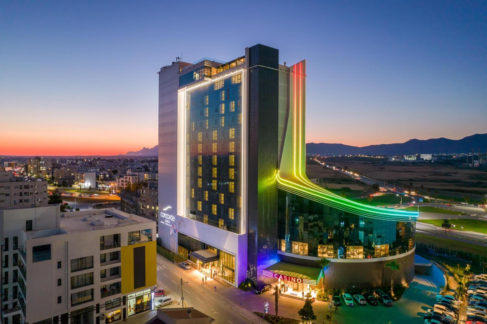 Concorde Tower Casino&Convention&Spa Nikosia Exterior foto The hotel at night